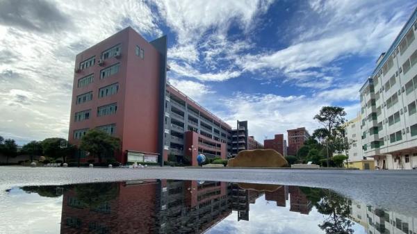 東莞市塘廈水霖學校