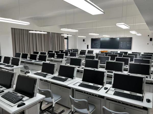 輔華高級(jí)中學(xué)